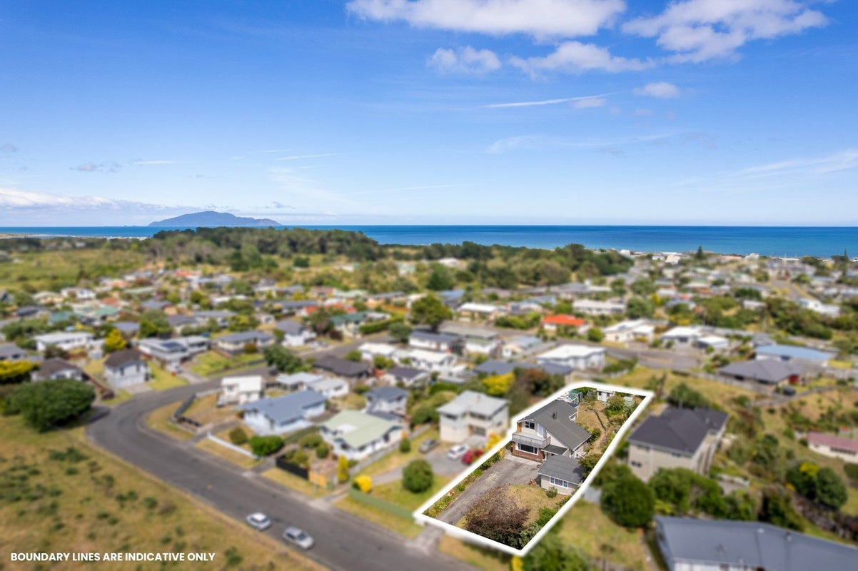 18 Robert Mckeen Street, Otaki Beach, Otaki - Carousel 2
