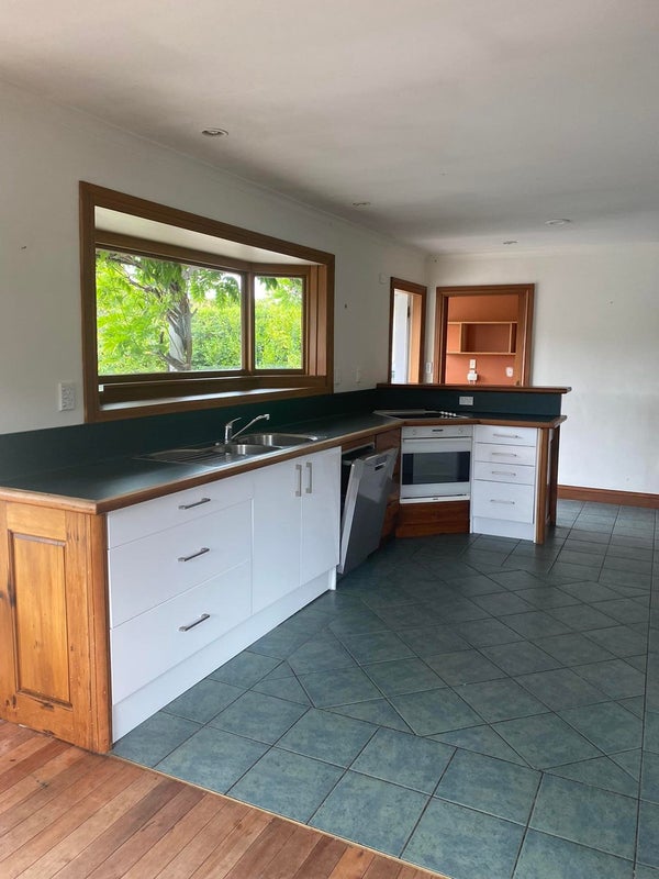35 Beckford Road, Saint Martins, Christchurch - Carousel 2