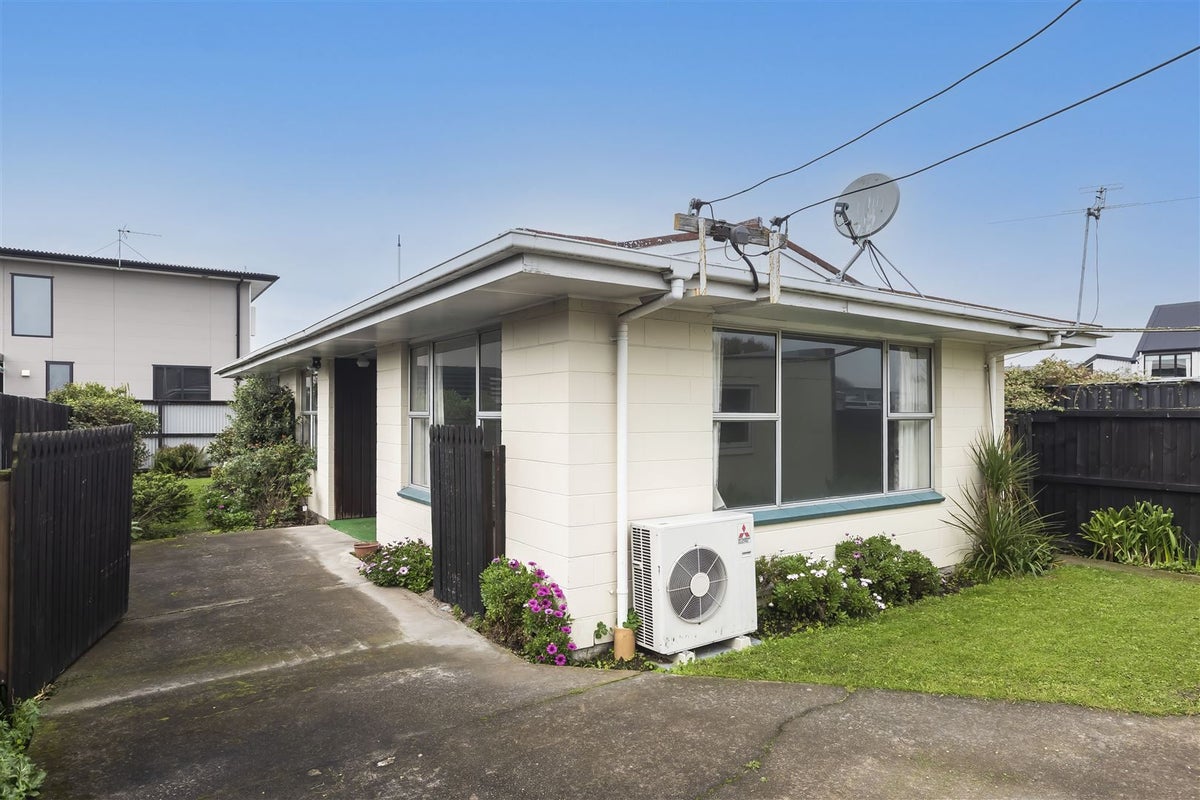 2/1046 Colombo Street, St Albans, Christchurch - Carousel 15