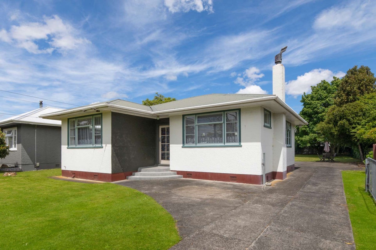 9 Kells Avenue, Aramoho, Whanganui - Carousel 1