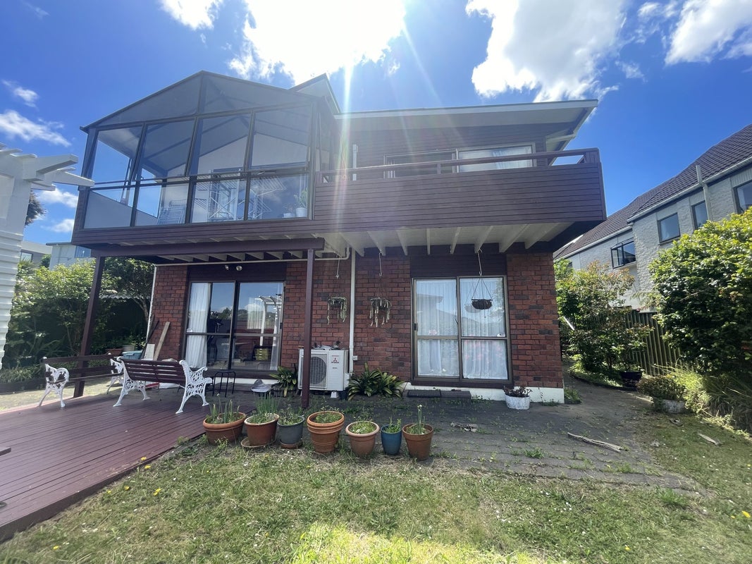 2/55 Aberdeen Road, Castor Bay, Auckland - Carousel 2