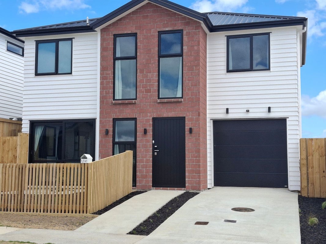 1/41 Inuwai Street, Glenview, Hamilton - Carousel 1