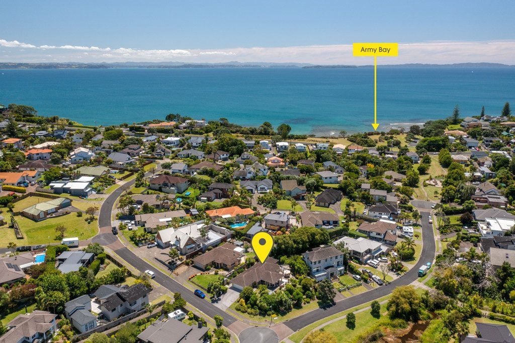 2 Commodore Court, Gulf Harbour, Whangaparaoa - Carousel 2