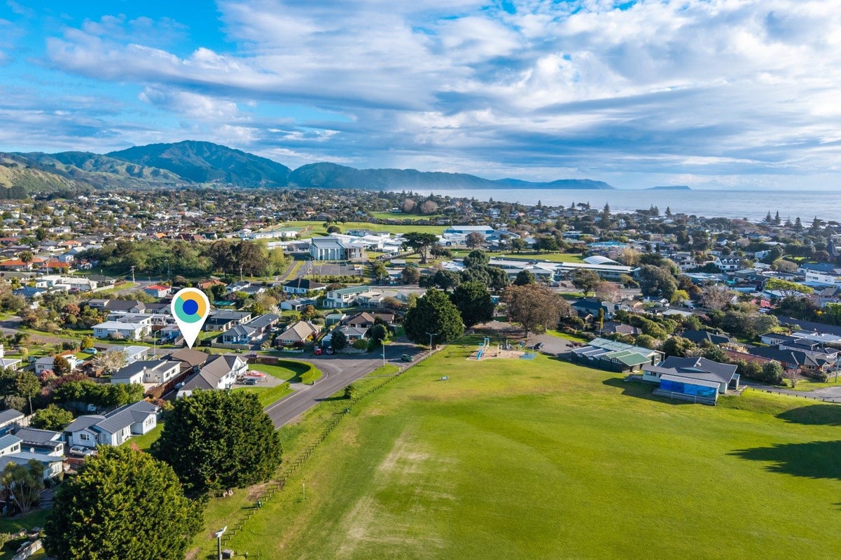 4B Huia Road, Raumati Beach, Paraparaumu - Carousel 2