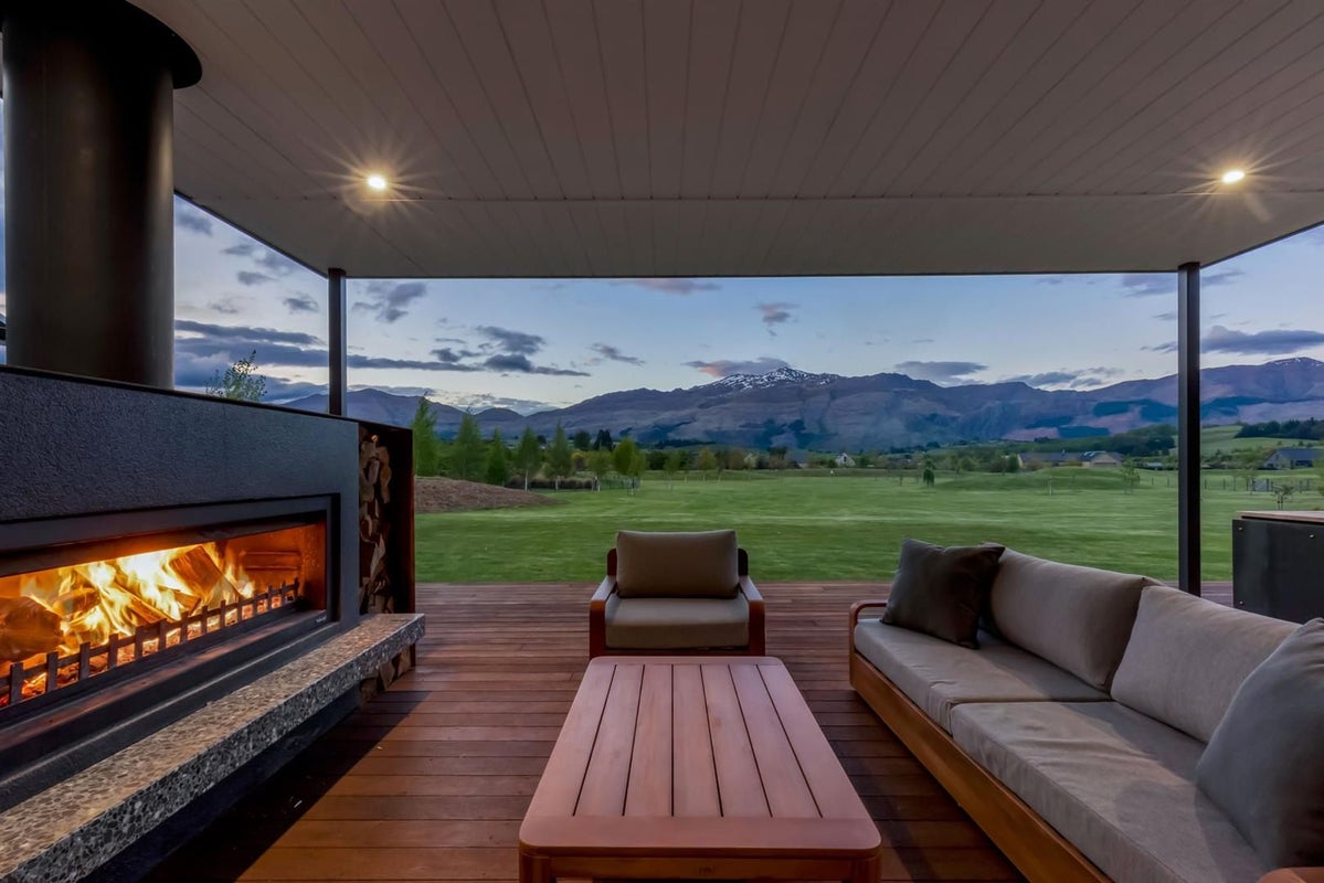 36 DOMAIN RD, Speargrass flat, Queenstown - Carousel 2