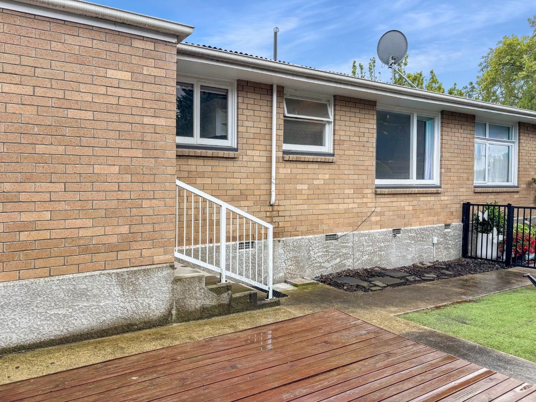 2/54 Linwood Avenue, Linwood, Christchurch - Carousel 1