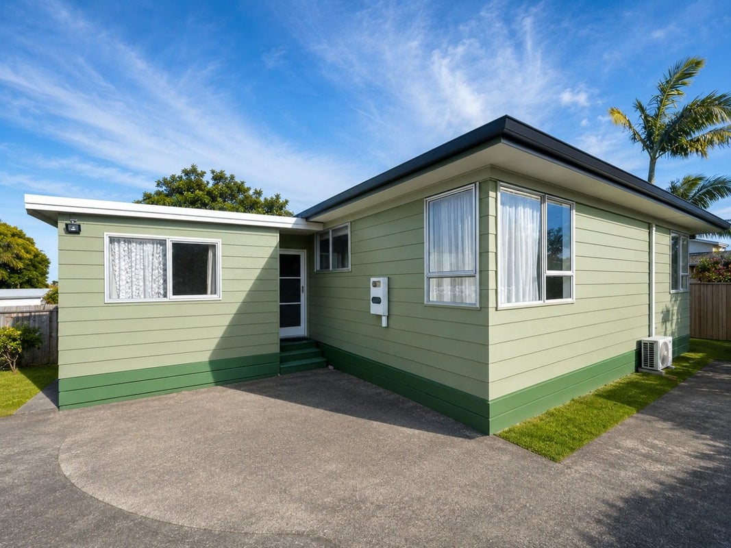 33 Hyperion Drive, Randwick Park, Auckland - Carousel 2
