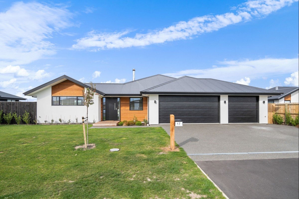 17 Suffolk Drive, Kirwee, Kirwee - Carousel 1