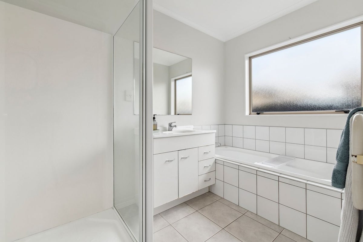 58 Aspiring Avenue, Flat Bush, Auckland - Carousel 15