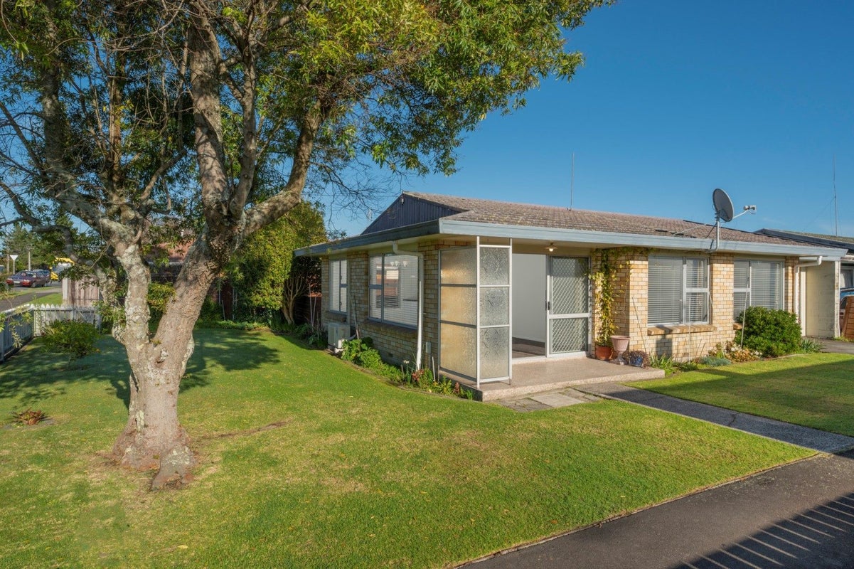 571A Fraser Street, Greerton, Tauranga - Carousel 1