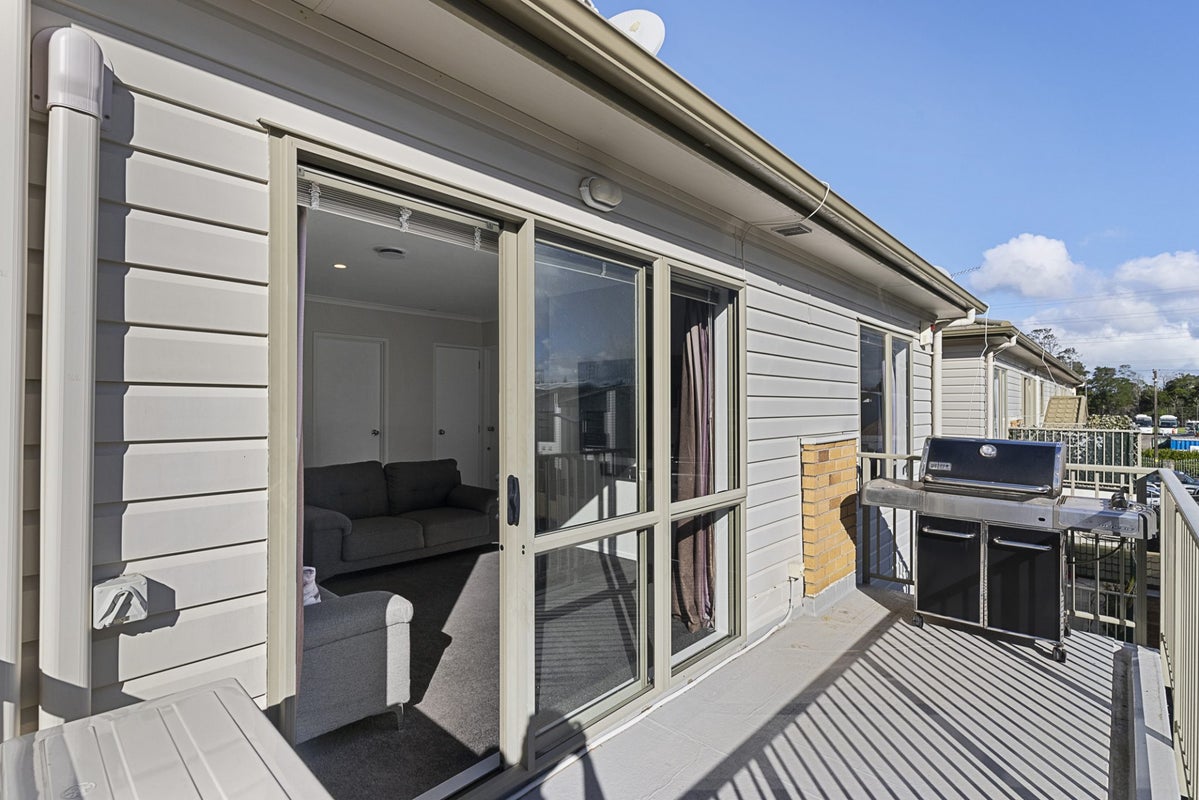 173/172 Mcleod Road, Te Atatu South, Auckland - Carousel 1