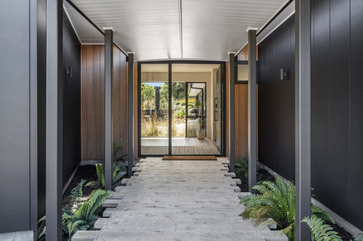 124 Highland Drive, Acacia Bay, Taupo - Carousel 2