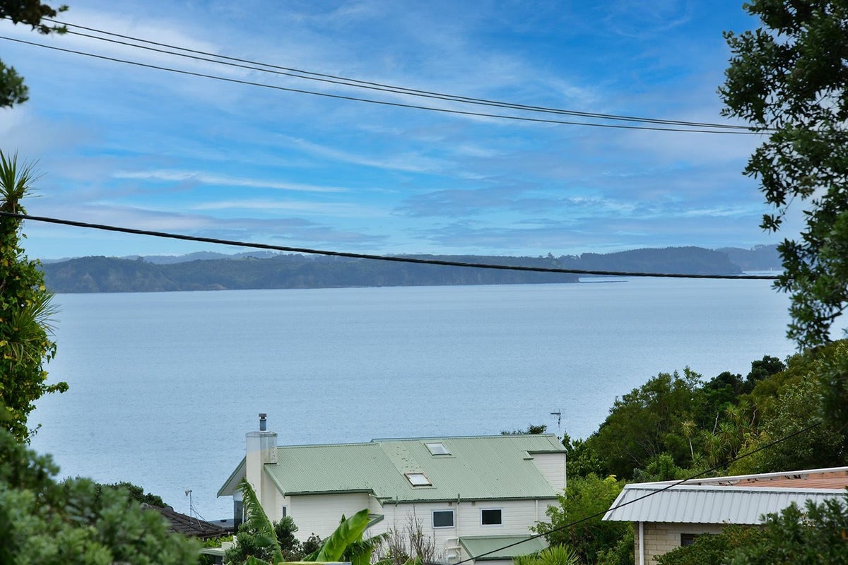 1211 Whangaparaoa Road, Gulf Harbour, Whangaparaoa - Carousel 50