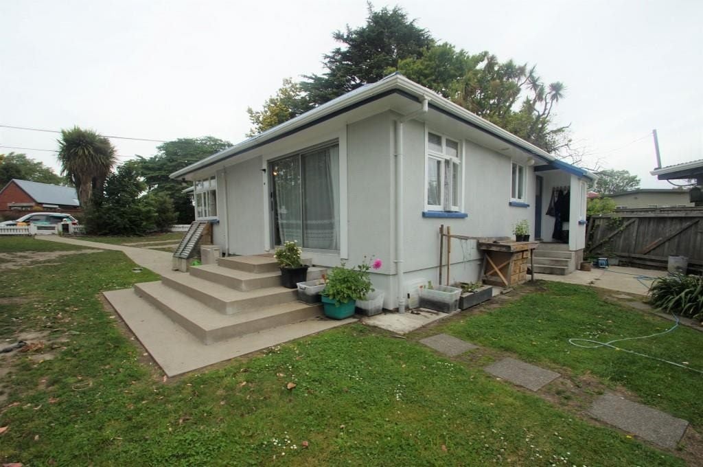15 Patten Street, Avonside, Christchurch - Carousel 1