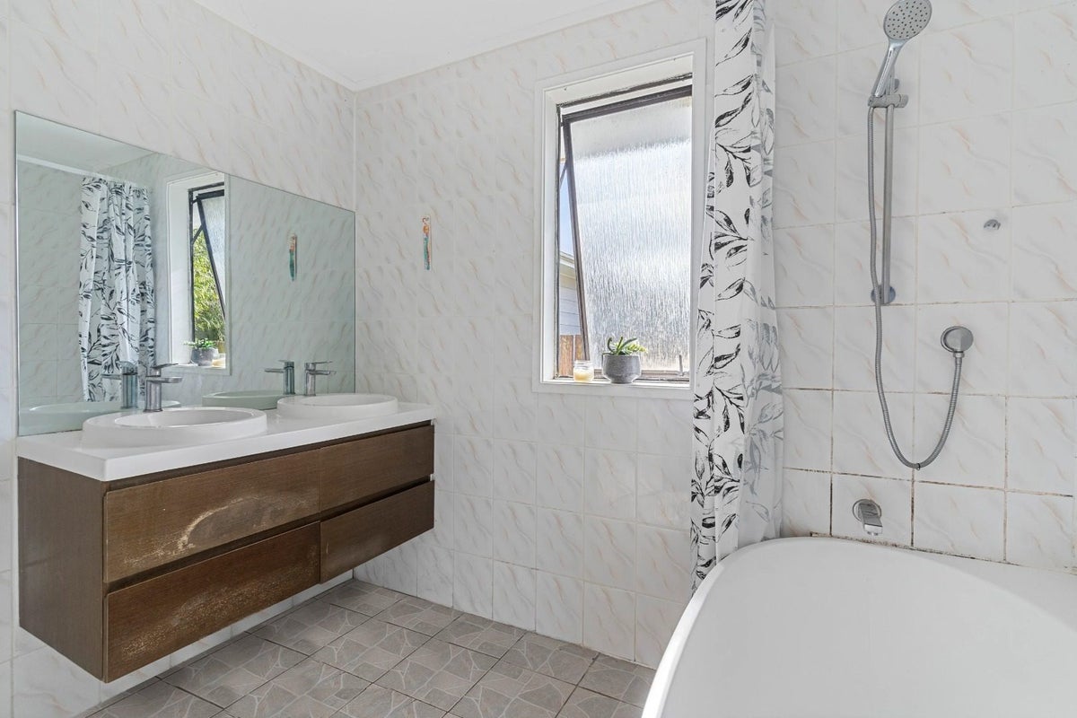 2/158 Finlayson Avenue, Clendon Park, Auckland - Carousel 9
