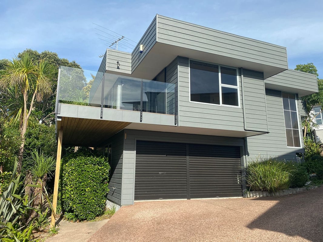 3/17 Commodore Parry Road, Castor Bay, Auckland - Carousel 1