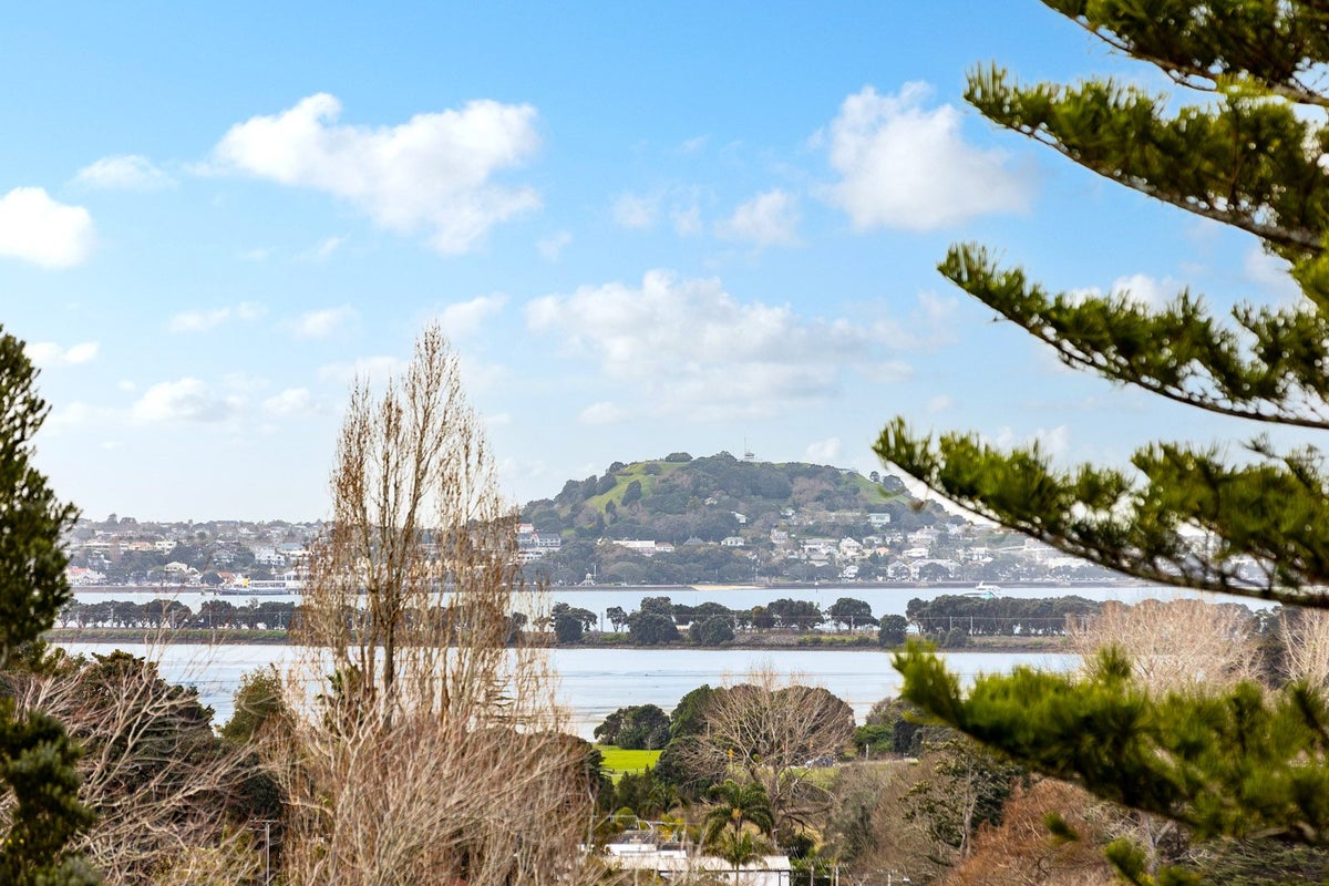 63 Portland Road, Remuera, Auckland - Carousel 1