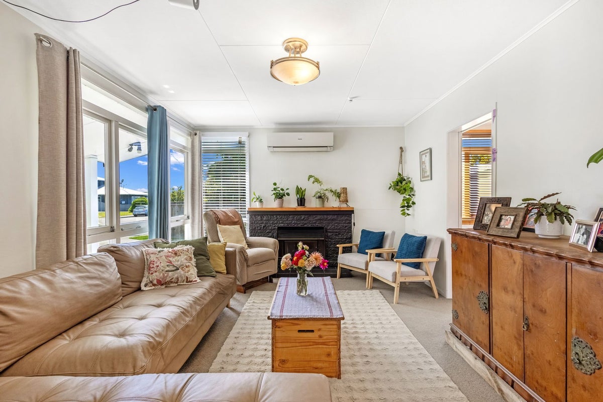 1003 Totara Street, Mahora, Hastings - Carousel 2