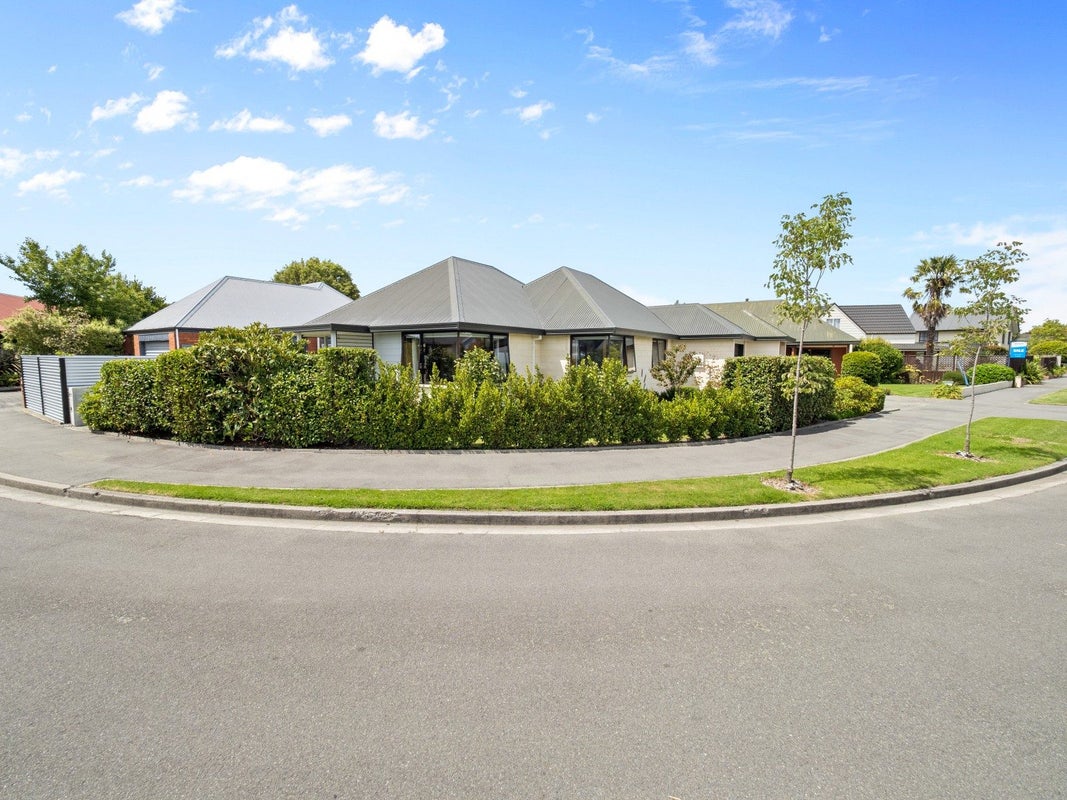16 Buchanan Place, Allenton, Ashburton - Carousel 19