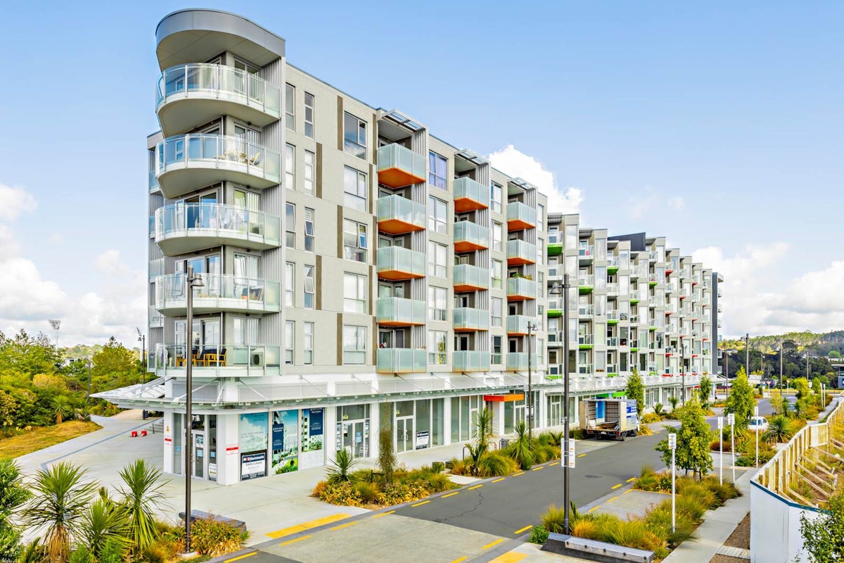304/3 Rose Garden Lane, Albany, Auckland - Carousel 12