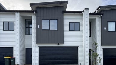 5/11 Rengarenga Rise, Fairview Heights, Auckland - Carousel 1