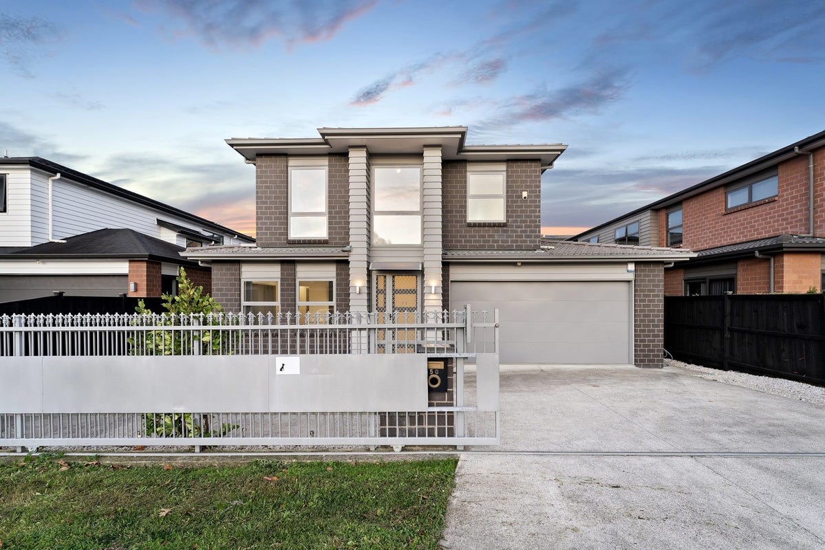 50 Springside Drive, Flat Bush, Auckland - Carousel 1