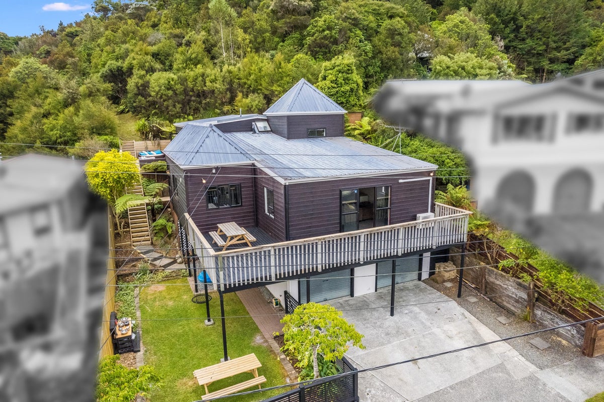 7 Lowry Crescent, Stokes Valley, Lower Hutt - Carousel 1
