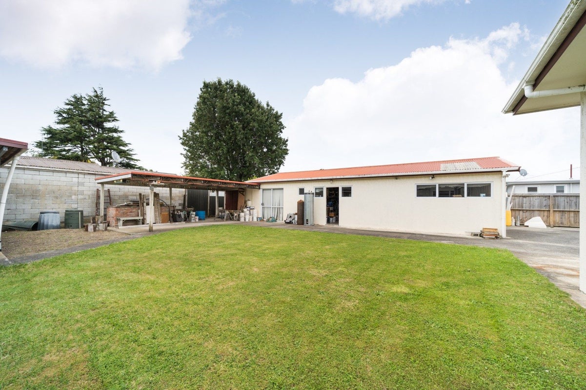 476 Ruahine Street, Terrace End, Palmerston North - Carousel 23