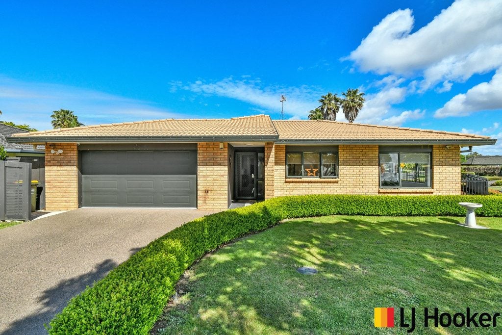 1 Mull Place, Wattle Downs, Auckland - Carousel 2
