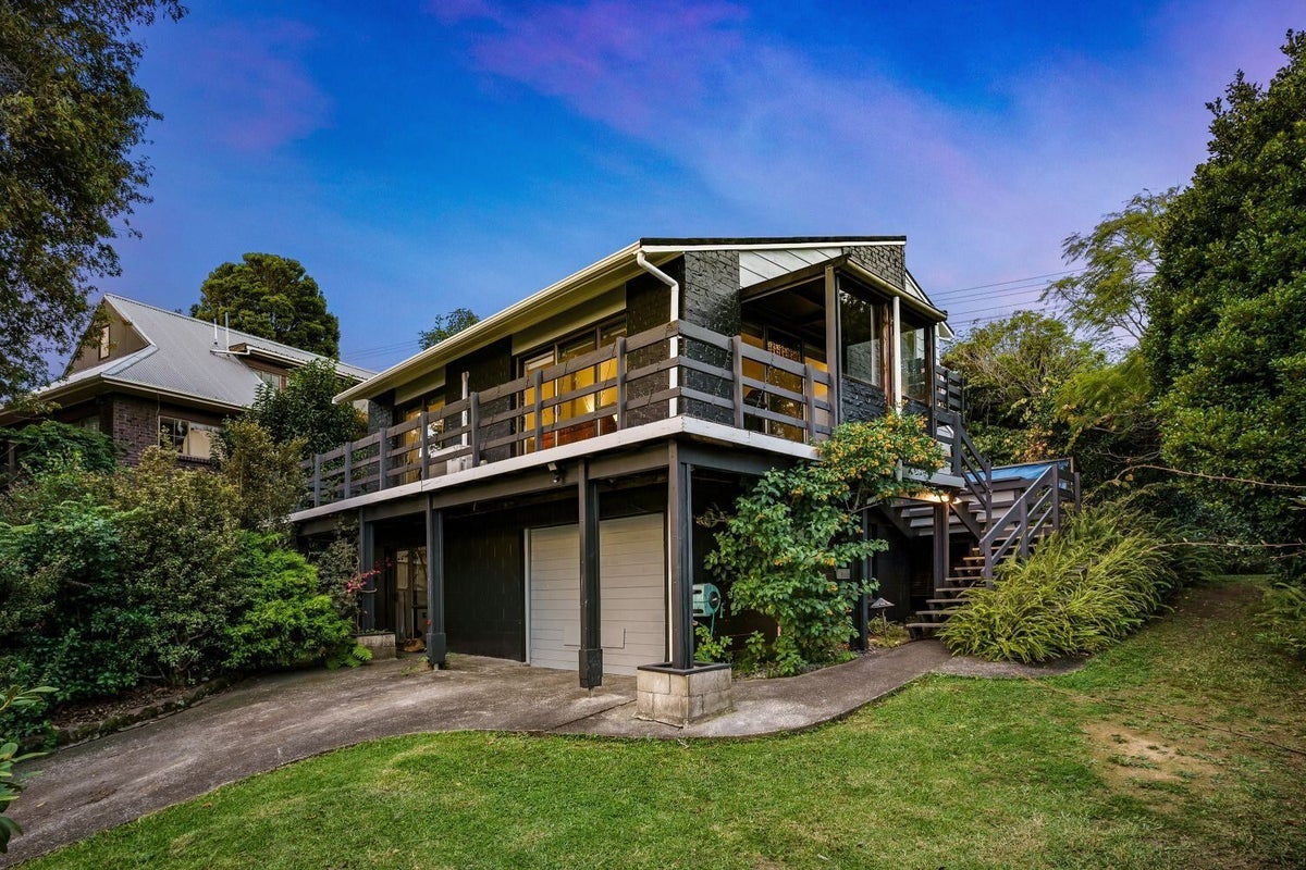 42 Holyoake Place, Chatswood, Auckland - Carousel 1