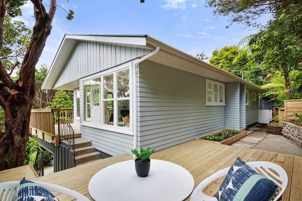 50 August Street, Stokes Valley, Lower Hutt - Carousel 1