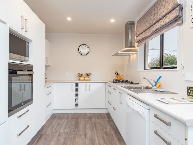 1/22 Henry Street, Ebdentown, Upper Hutt - Carousel 2