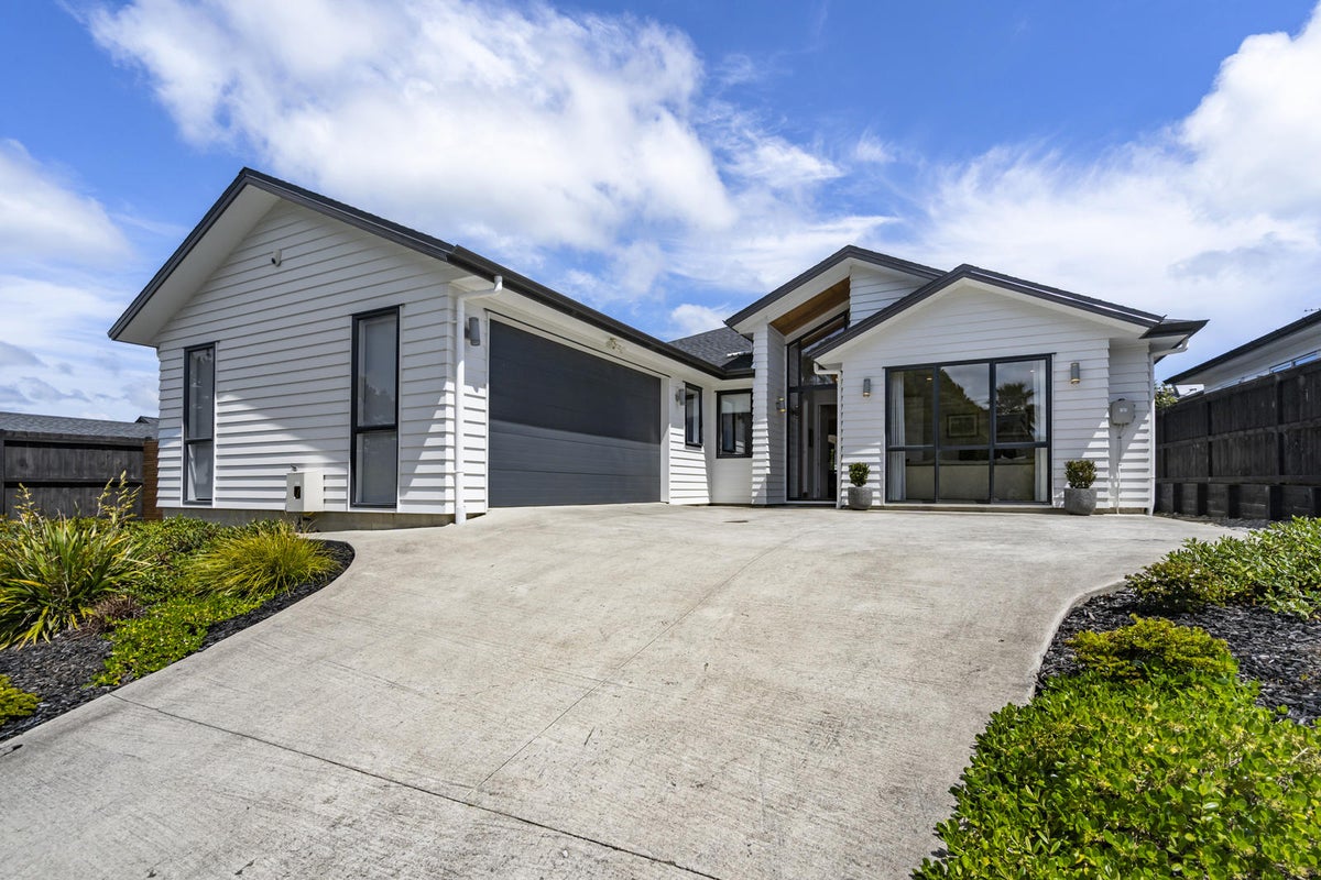 105 Matua Road, Huapai, Kumeu - Carousel 1