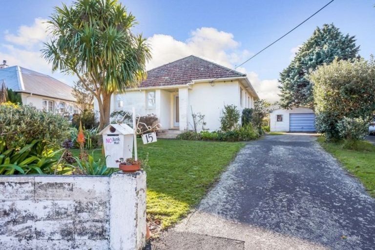 15 Melvill Grove, Waterloo, Lower Hutt - Carousel 1