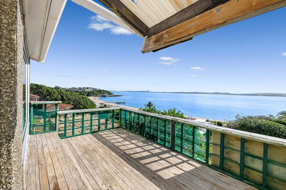 32 Carlton Crescent, Maraetai, Auckland - Carousel 2