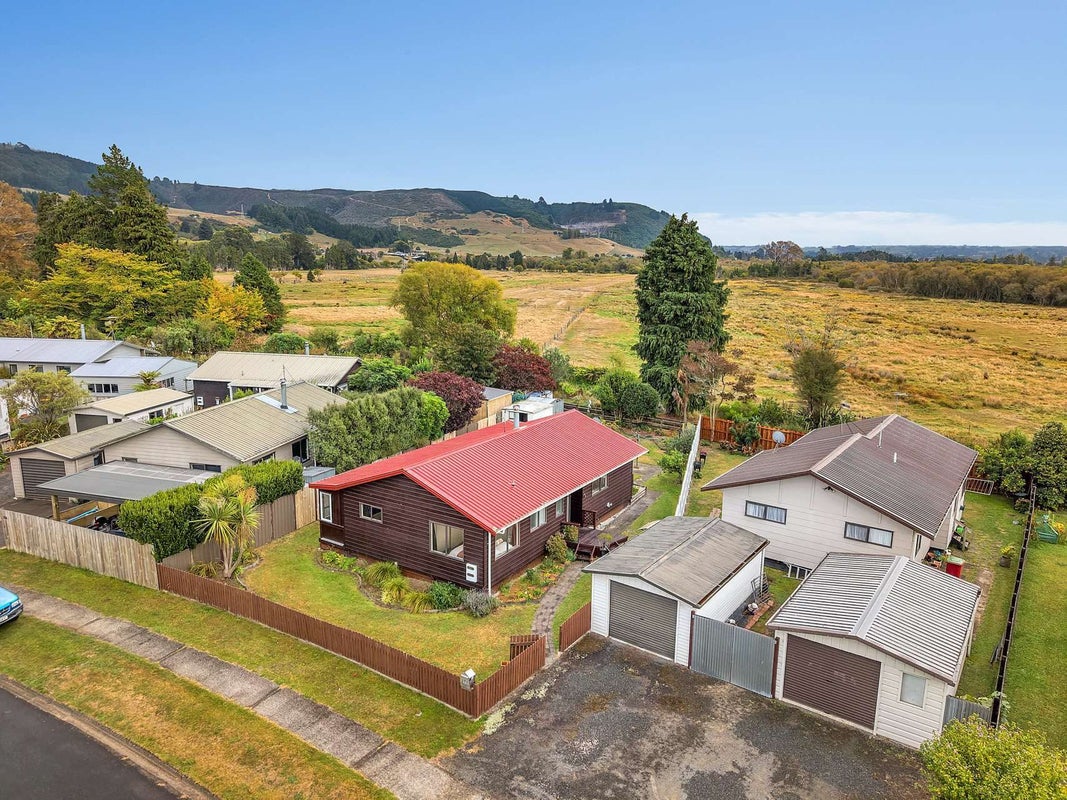 37B Aquarius Drive, Kawaha Point, Rotorua - Carousel 2