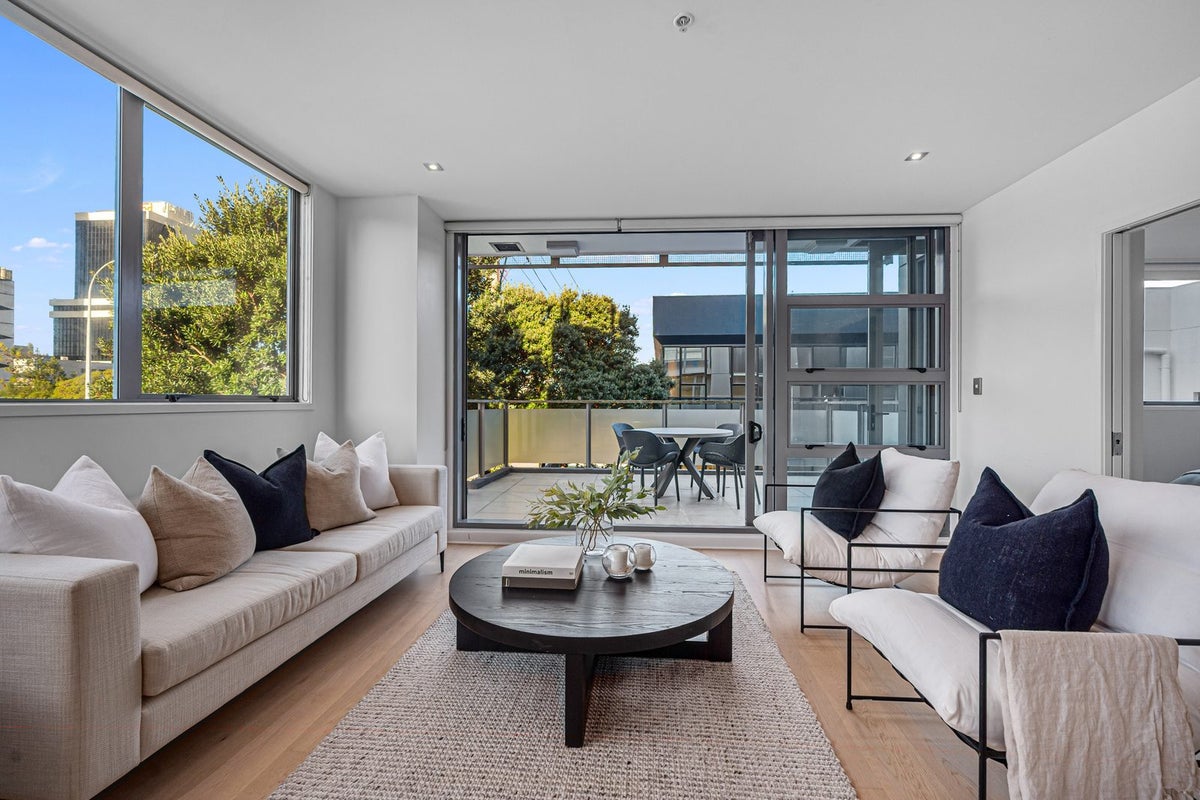 102/16 Huron Street, Takapuna, Auckland - Carousel 2