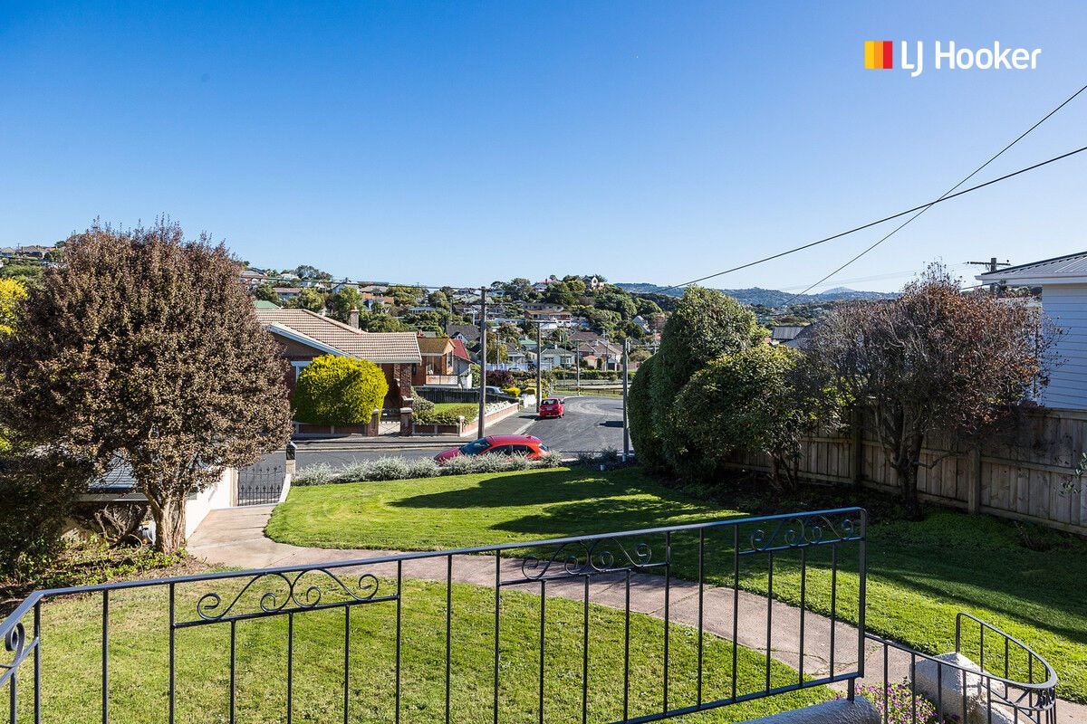 27 Elliot Street, Andersons Bay, Dunedin - Carousel 2