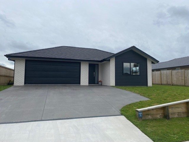 27 Rehua Drive, Hamilton - Carousel 1
