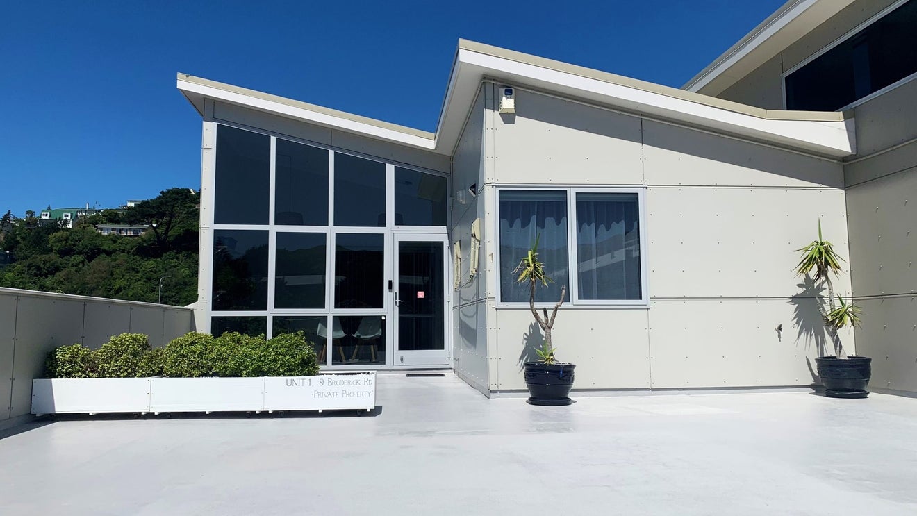 1/9 Broderick Road, Johnsonville, Wellington - Carousel 1