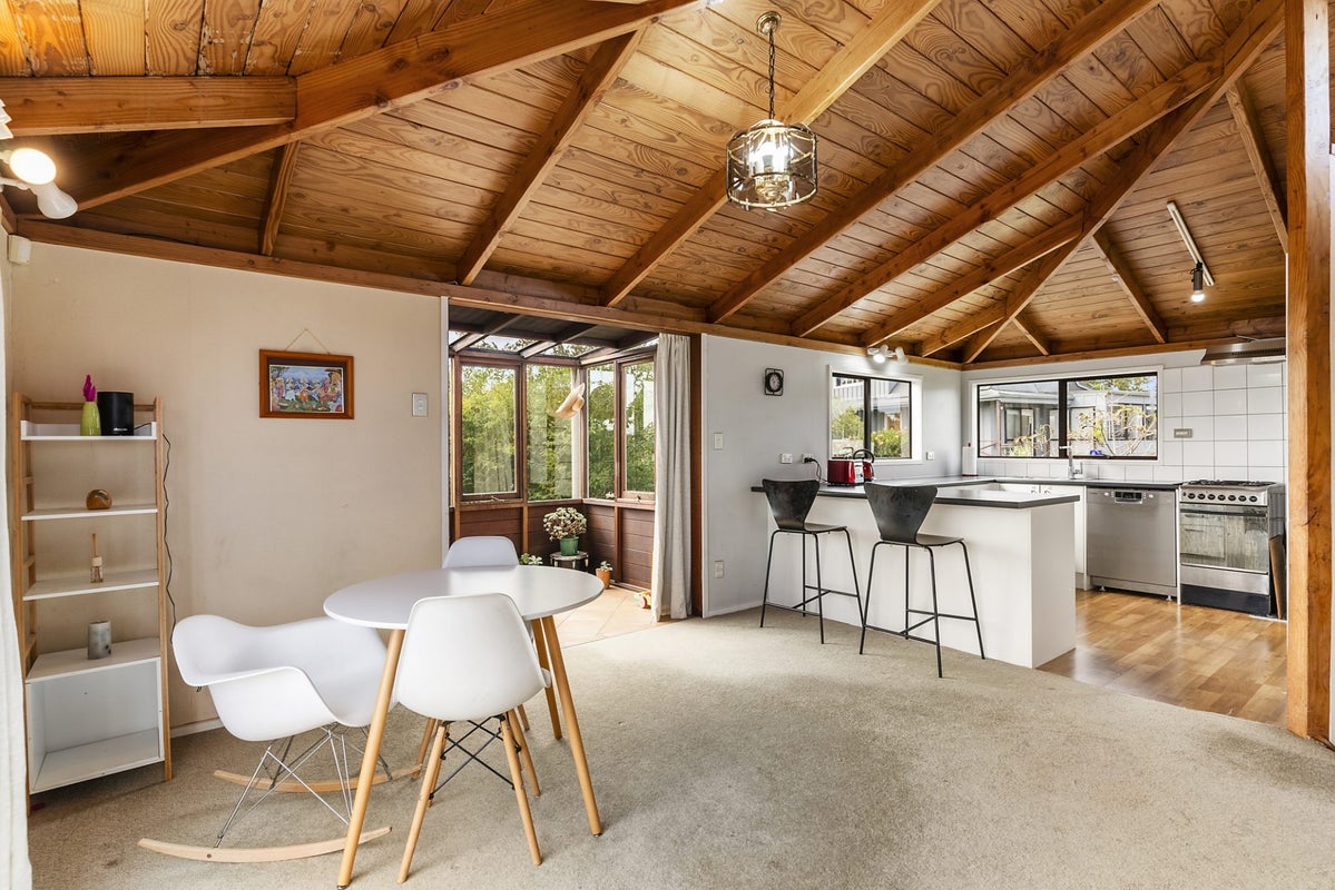 2/18 Drome View Place, Beach Haven, Auckland - Carousel 1