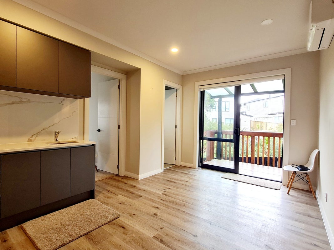 4 Caldwell Place, Pinehill, Auckland - Carousel 2
