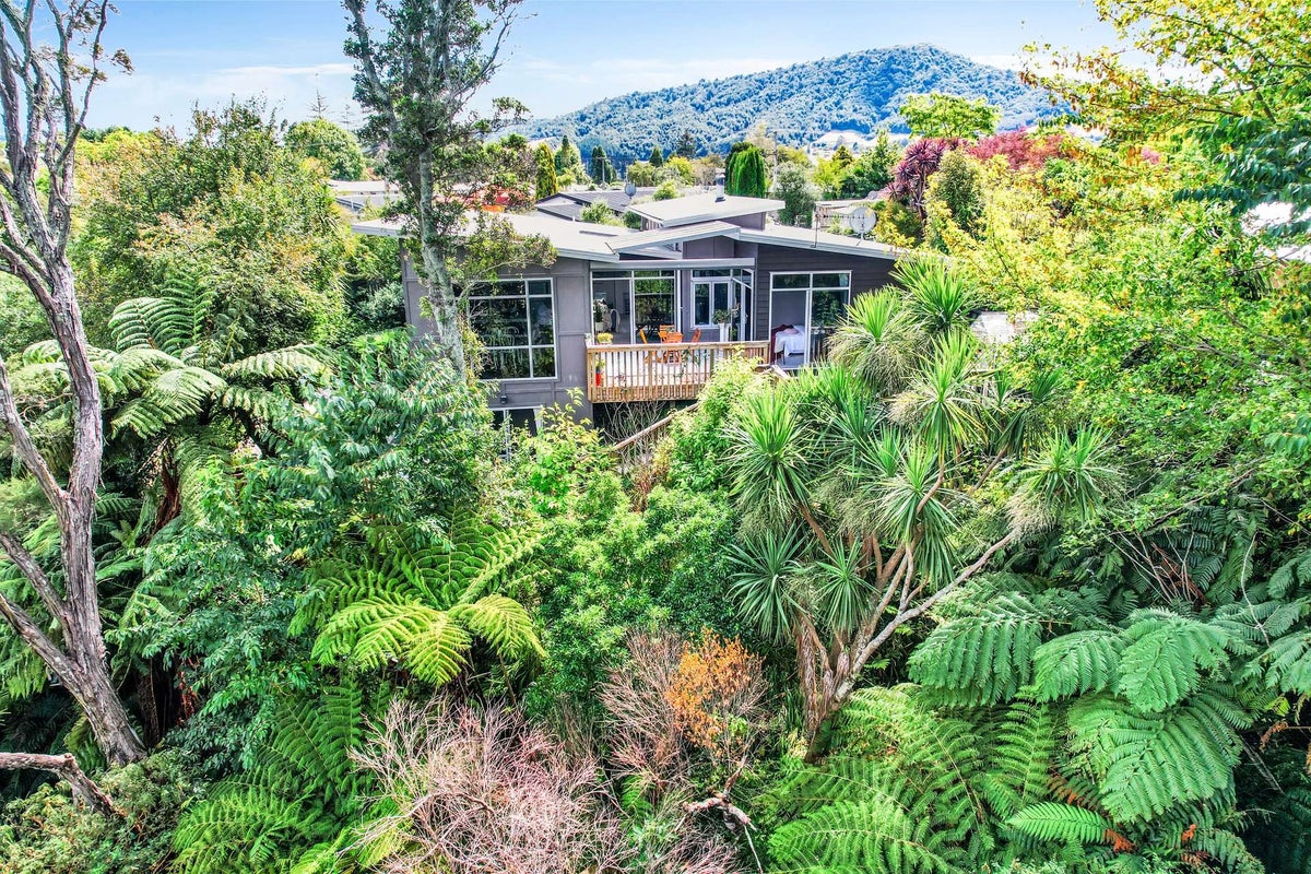 380 Sunset Road, Sunnybrook, Rotorua - Carousel 1
