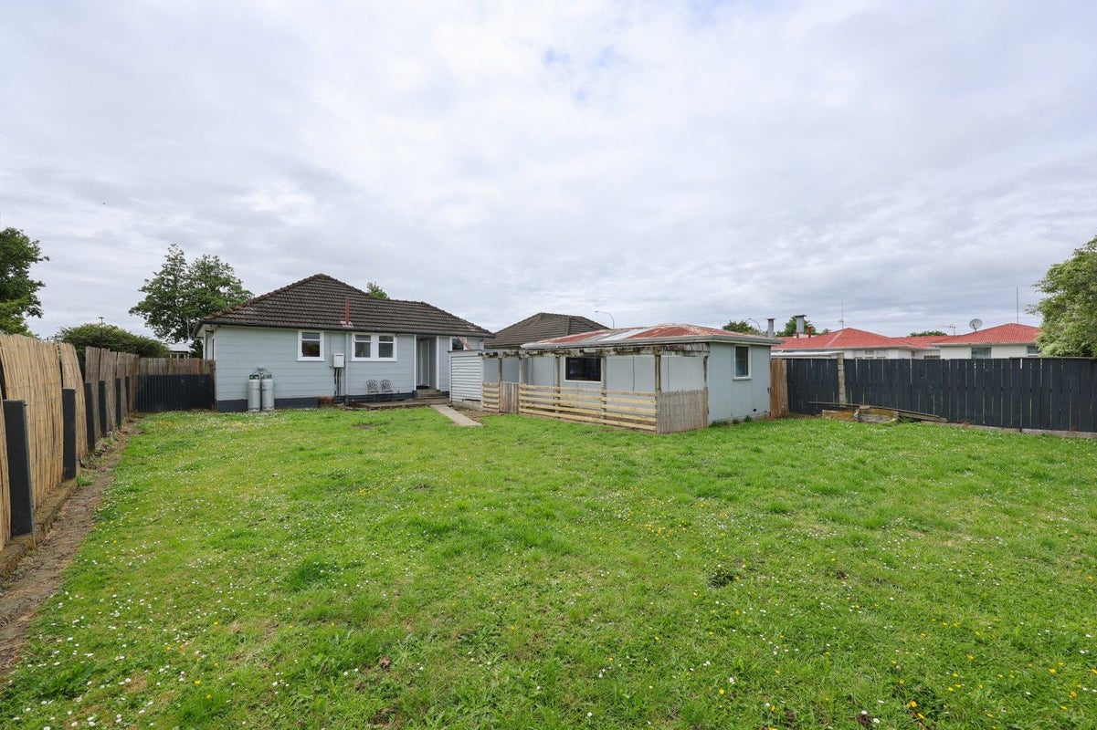 40 Seddon Street, Takaro, Palmerston North - Carousel 17