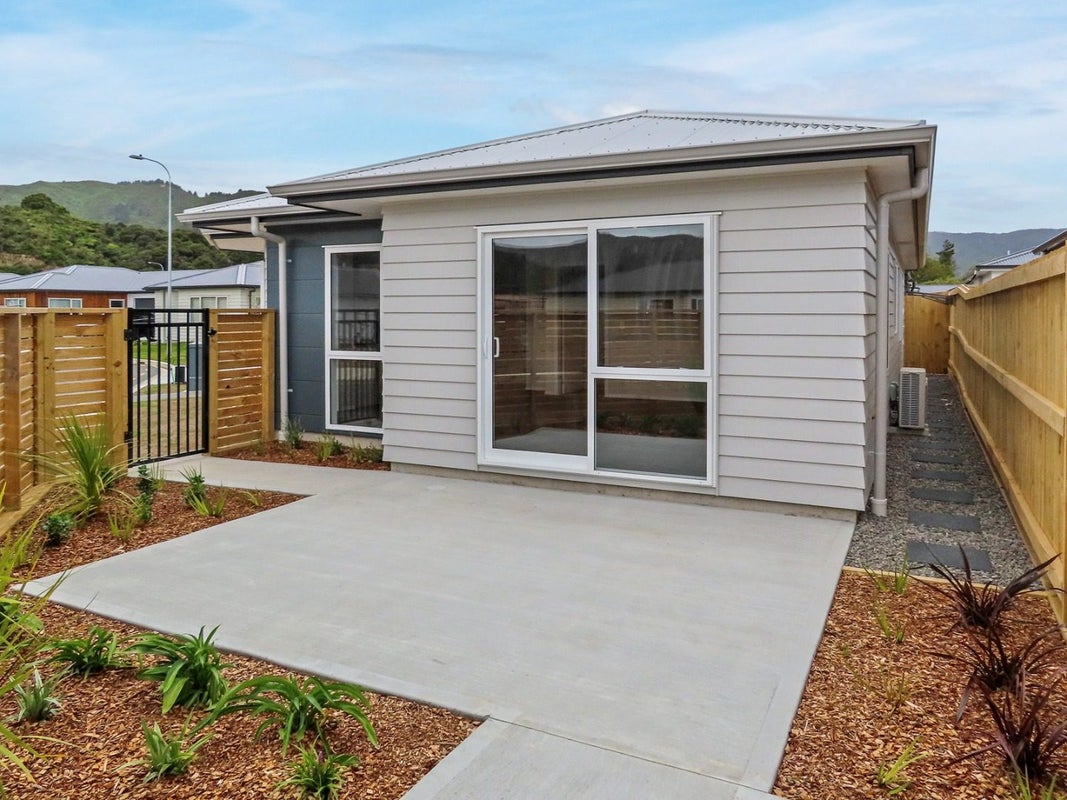 6 Ron Fawcett Way, Wainuiomata, Lower Hutt - Carousel 10