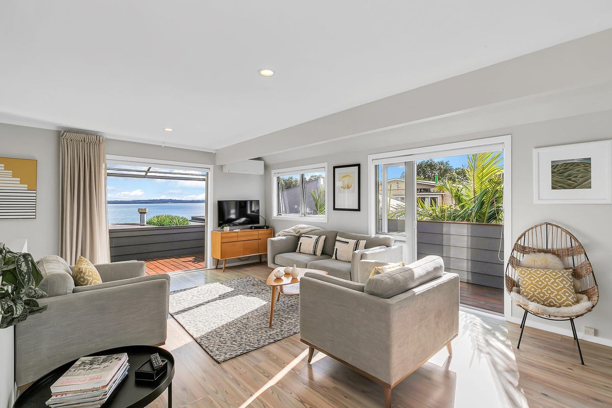 11A Joan Street, Point Chevalier, Auckland - Carousel 2