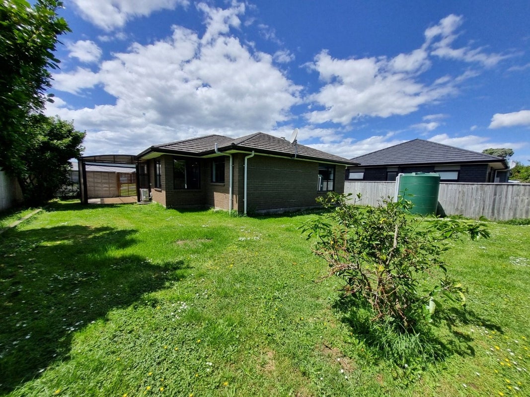 19 Buckingham Place, Springvale, Whanganui - Carousel 1
