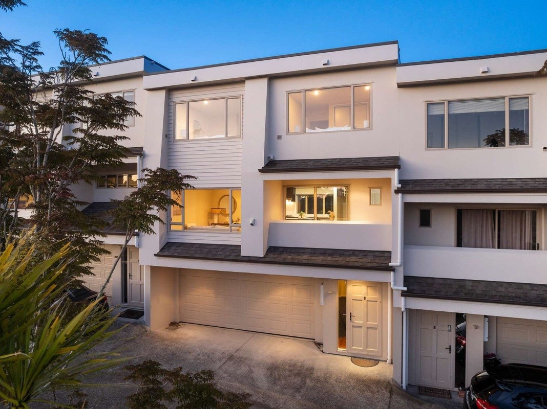 2/845 East Coast Road, Northcross, Auckland - Carousel 2