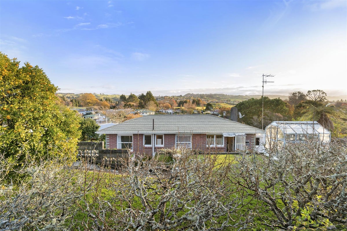 25 Hunt Crescent, Hillcrest, Rotorua - Carousel 1