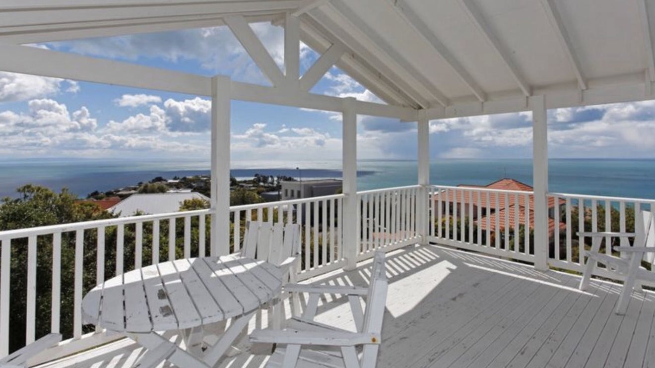 4 Langdale Place, Scarborough, Christchurch - Carousel 1